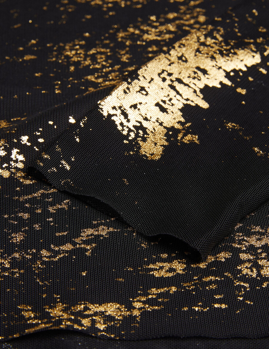 karenha - mesh top met folieprint en schuine halslijn